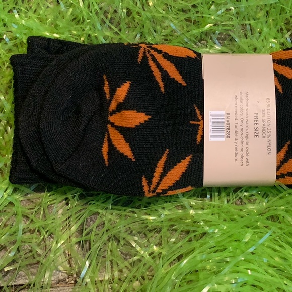 Weed socks. OSFM. - Picture 5 of 5